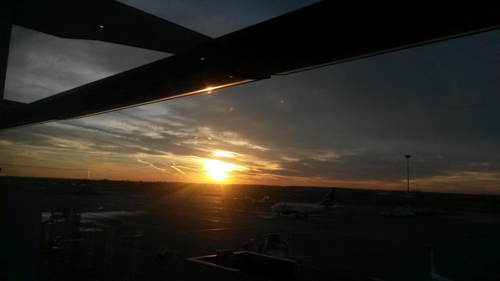 Otopeni Therme Airport Apartment Ruang foto