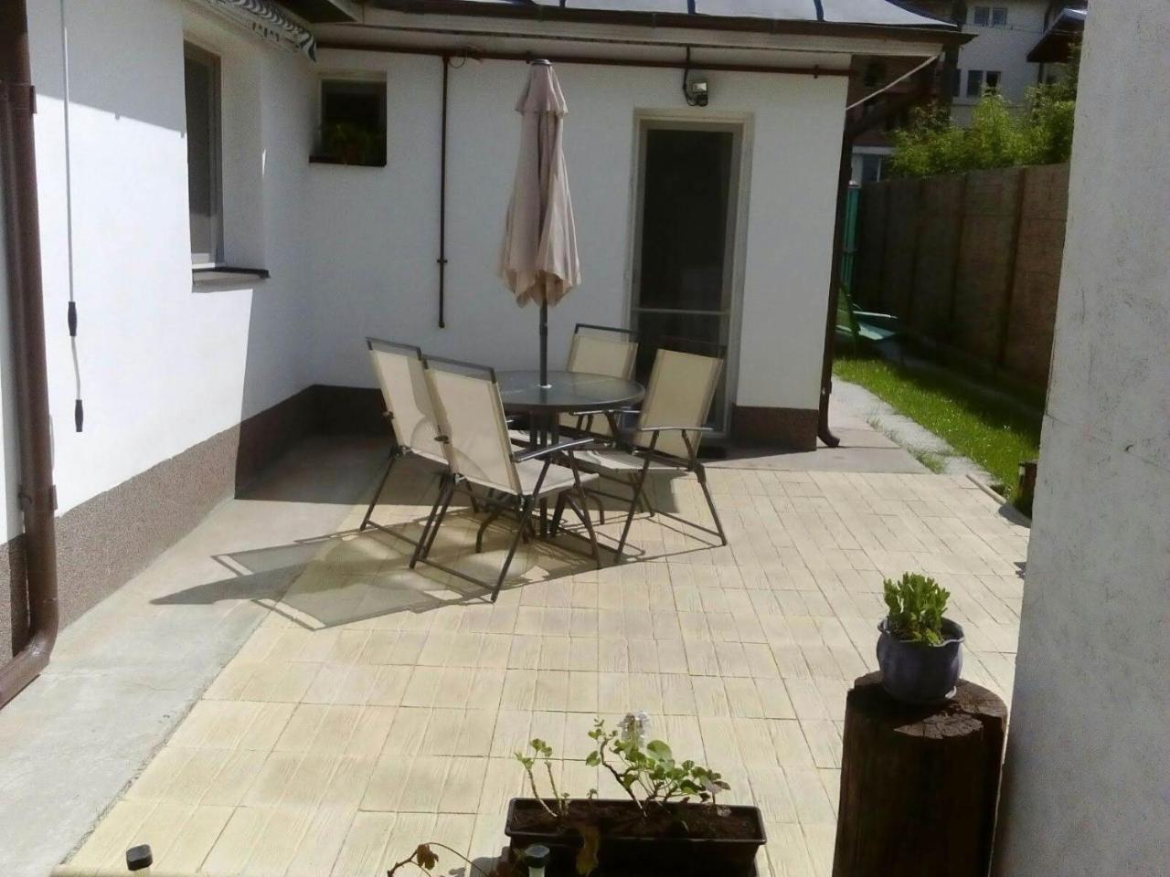 Otopeni Therme Airport Apartment Bagian luar foto